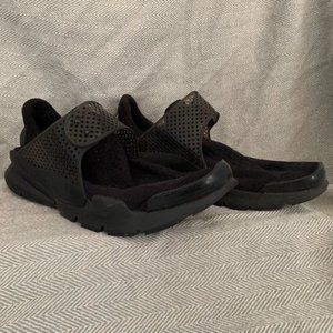 Men's Nike Sock Darts